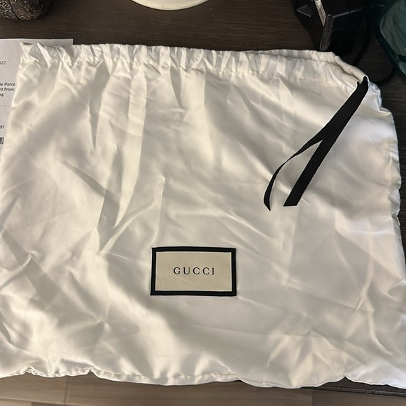 Authentic GUCCI blooms bag. Pristine like new condition. Beautiful bag! - Picture 11 of 11